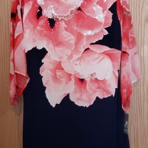 Dressy blouse with chiffon sleeves
